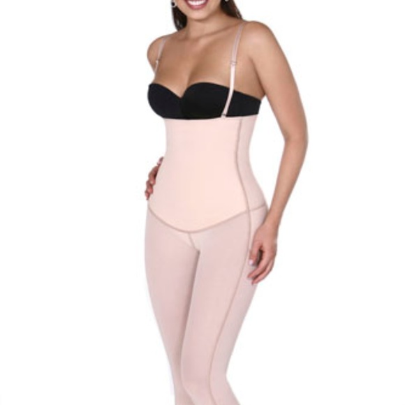 Vedette 938 Full Body Control Suit w// High.